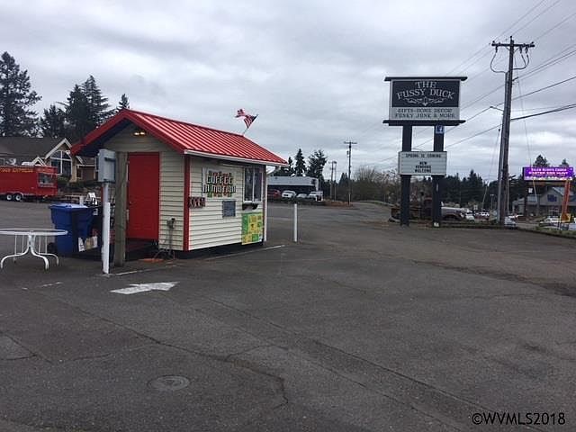 2nd image of 3160 Commercial St SE