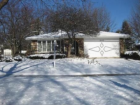 2nd image of 2442 Marlborough Ln