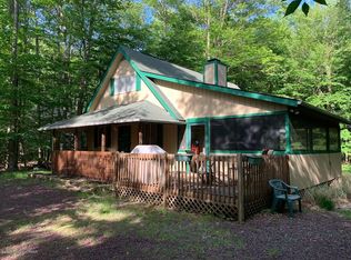 1150 Redwood Ter, Pocono Pines, PA 18350