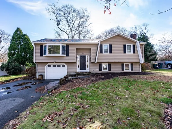 50 Crabtree Ln, Abington, MA 02351