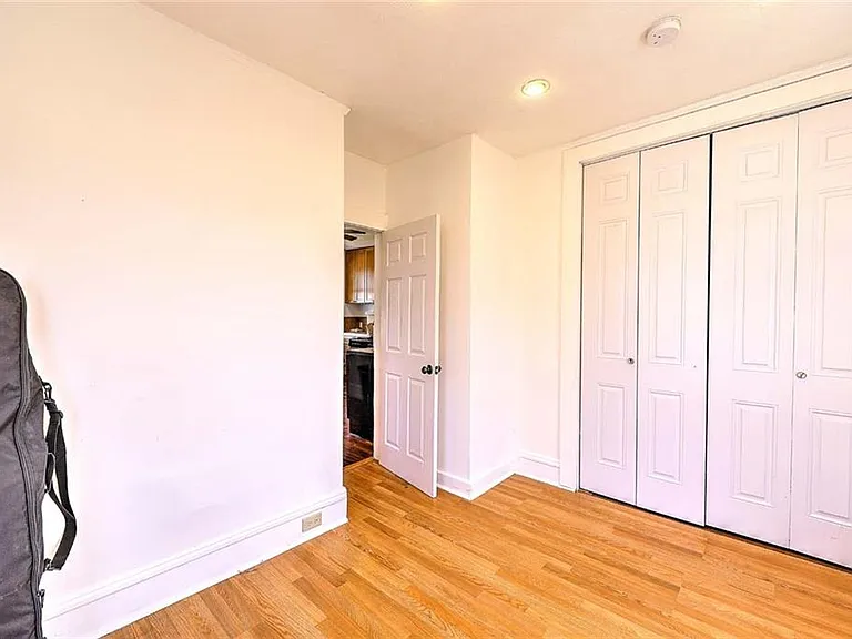 430 Morris Ave #2 — Photo 11