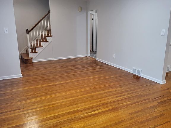 2nd image of 2632 Boxwood Dr
