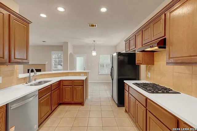 18615 Rogers Gln — Photo 6