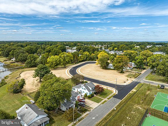 2nd image of 300 Lynnhaven Ave Lot 18