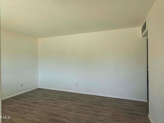 3rd image of 10056 Kenworthy St