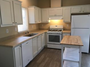 124 E 4th St #B, Cloverdale, CA 95425