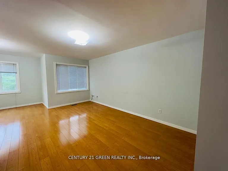 24 Sullivan Dr — Photo 32