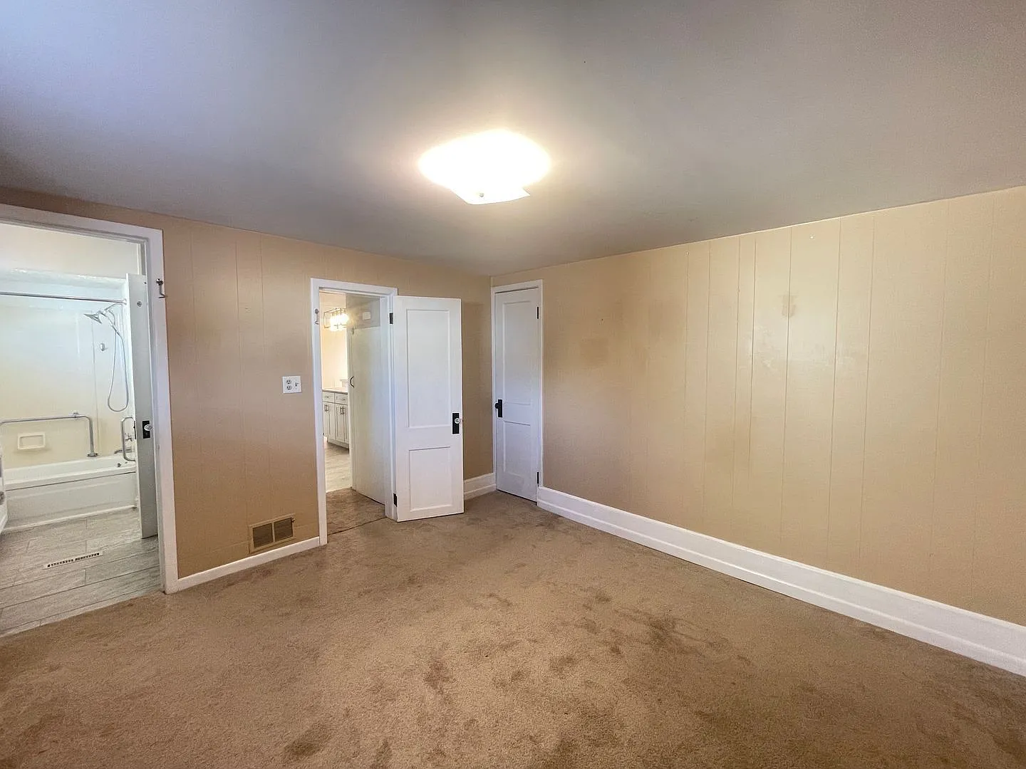 1 bed, 1.0 bath, $1,700 — Photo 1