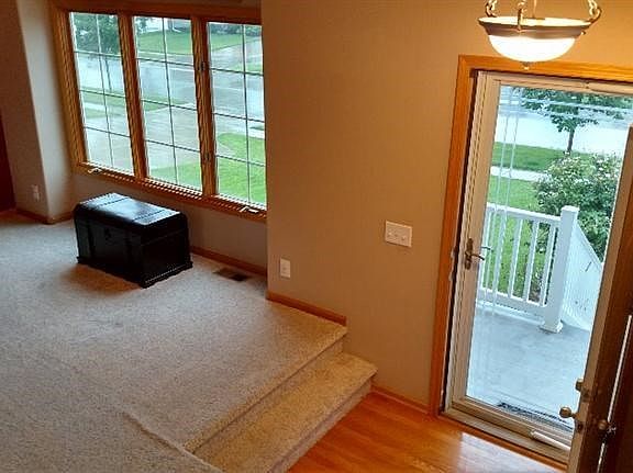 3rd image of 5730 Chatsworth Ln