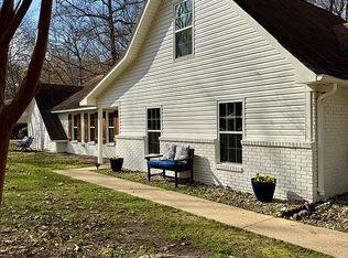 152 Suzanne Ln, Saltillo, MS 38866