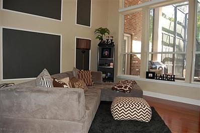 4th image of 1701 Crystal Ct