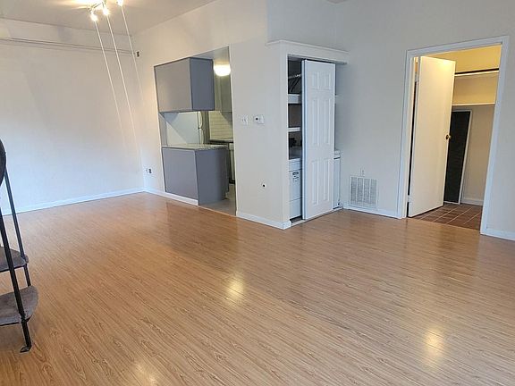 2nd image of 715-717 N 24th St #1R