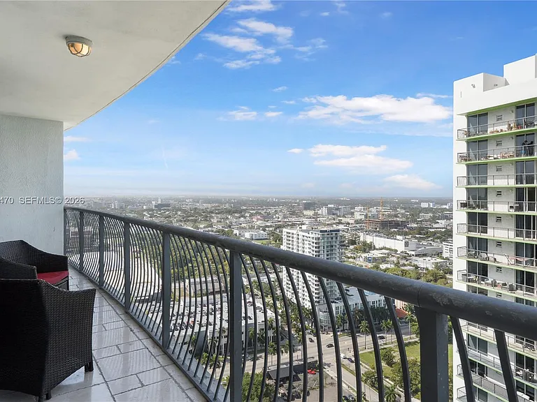 1750 N Bayshore Dr #3409 — Photo 2