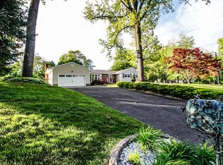 1 Rustic Dr, North Brunswick, NJ