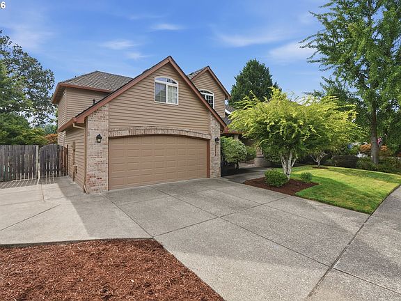 3rd image of 2383 NE Jamie Dr