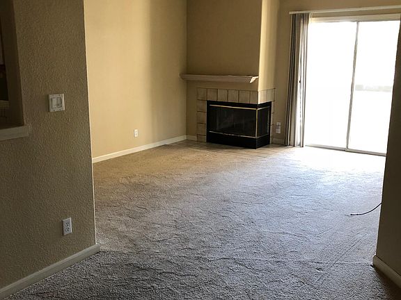 5th image of 5886 Bridgeport Lake Way