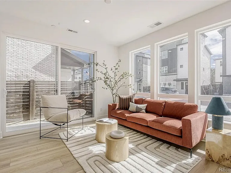 10994 E Geddes Pl — Photo 15