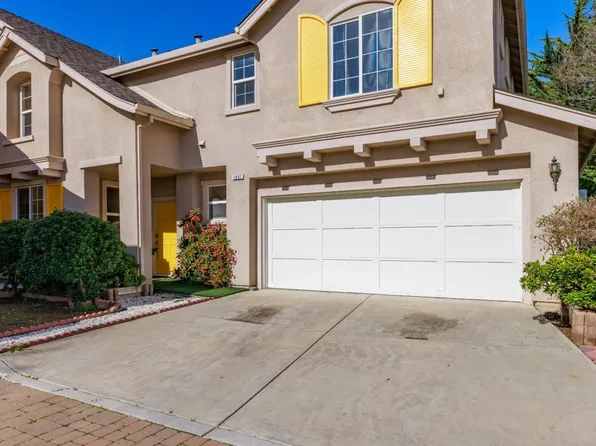 1857 Hemingway Dr, Salinas, CA 93906