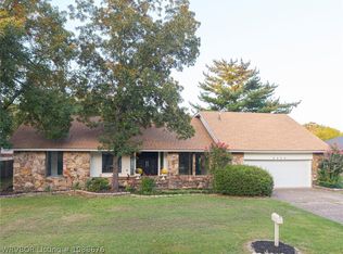 9609 Jenny Lind Rd, Fort Smith, AR 72908