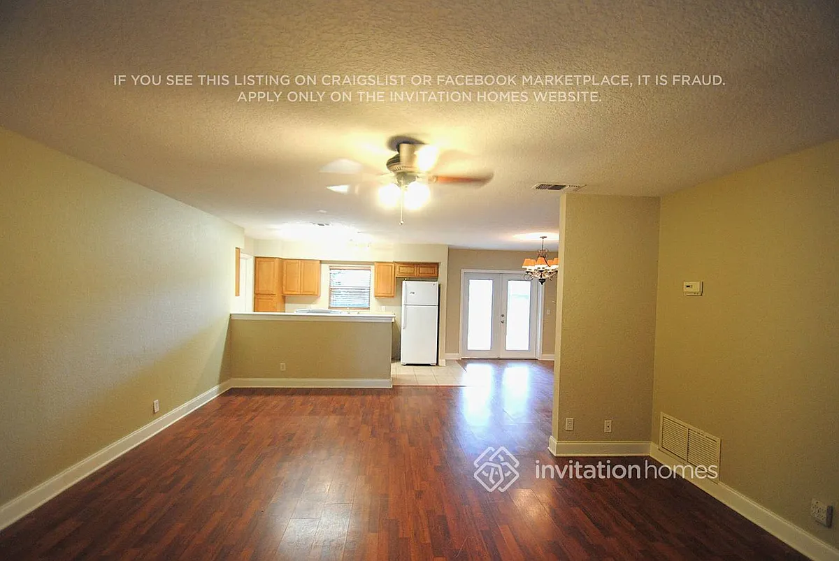 Building Photo - 404 W Jersey Ave