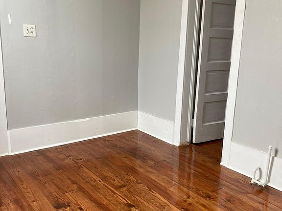 4th image of 1812 General Pershing St #2A