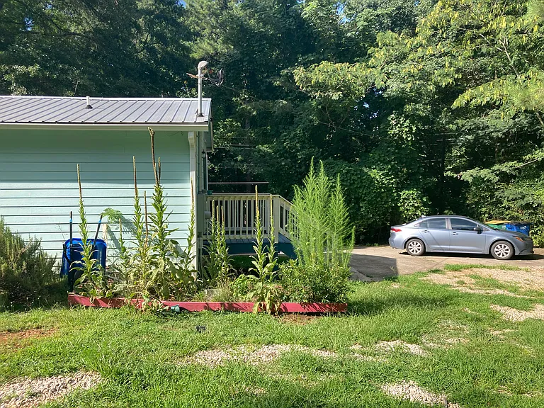189 Will Hunter Rd #A — Photo 11