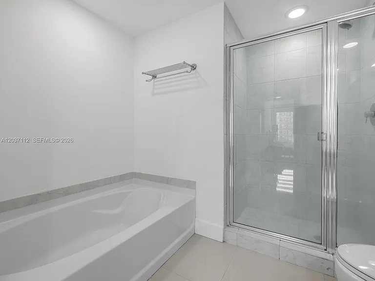 950 Brickell Bay Dr #1404 — Photo 21
