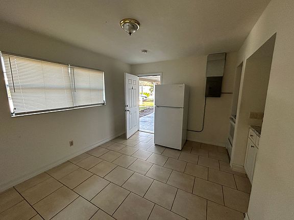 3rd image of 1316 Miramar St APT 4