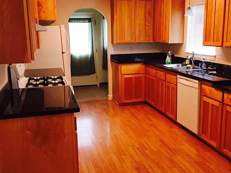 1145 Murray Rd — Photo 3