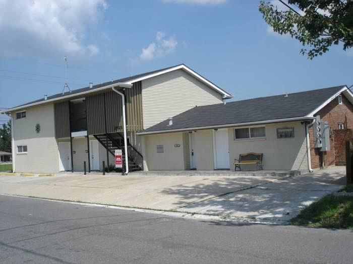 2525 Riverland Drive
