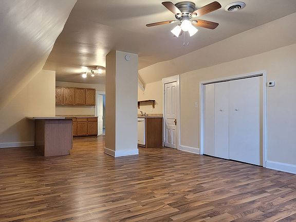 4th image of 1901-03 E Newberry Blvd #1903A
