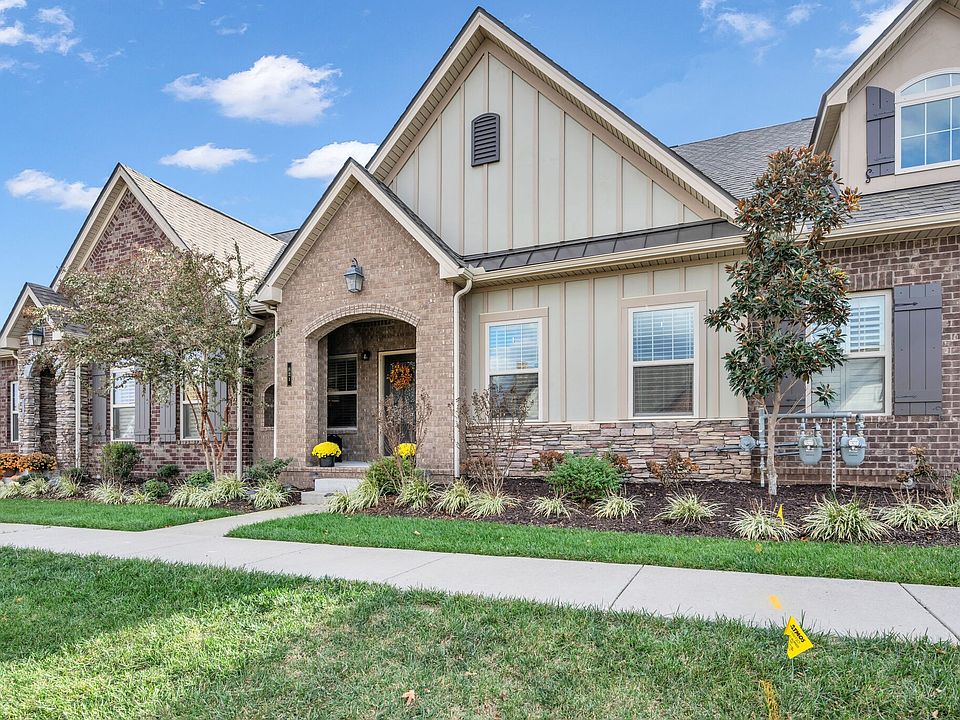 1st image of 821 Cottage House Ln
