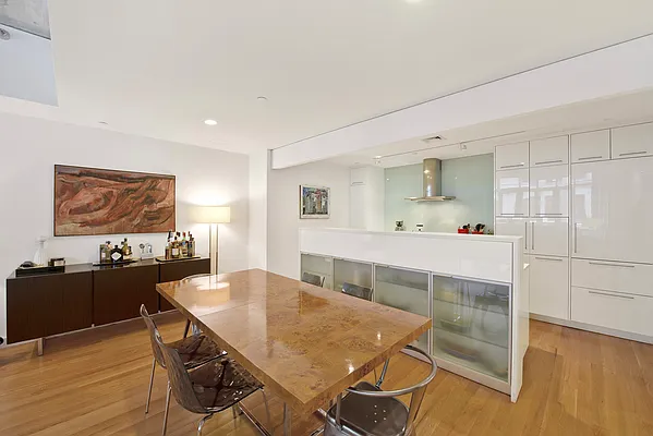 Rented by Nest Seekers International | media 4