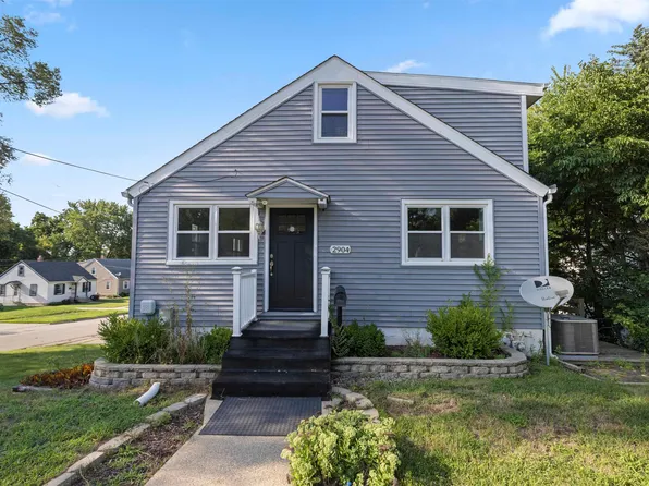 2904 Broadway, Rockford, IL 61108