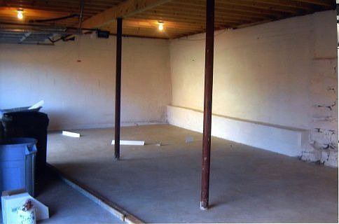 2nd image of 10 1/2 Hillside Pl