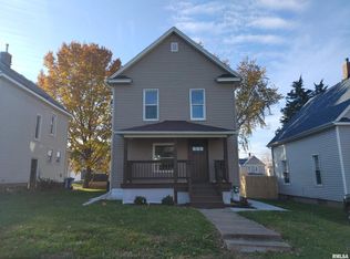 134 10th St, Silvis, IL 61282