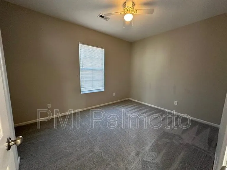 124 Fairview Park Dr — Photo 8