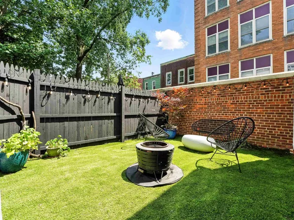 35 Manhattan Ave Floor 1, Jersey City, NJ 07307