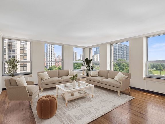 2nd image of 2626 N Lakeview Ave APT 302