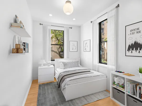 30 East 9th Street image 7 of 10