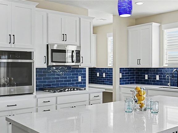 3rd image of 2555 Hampton Rd Unit 11210