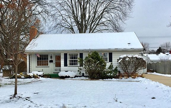 4th image of 162 S Westlawn Ave