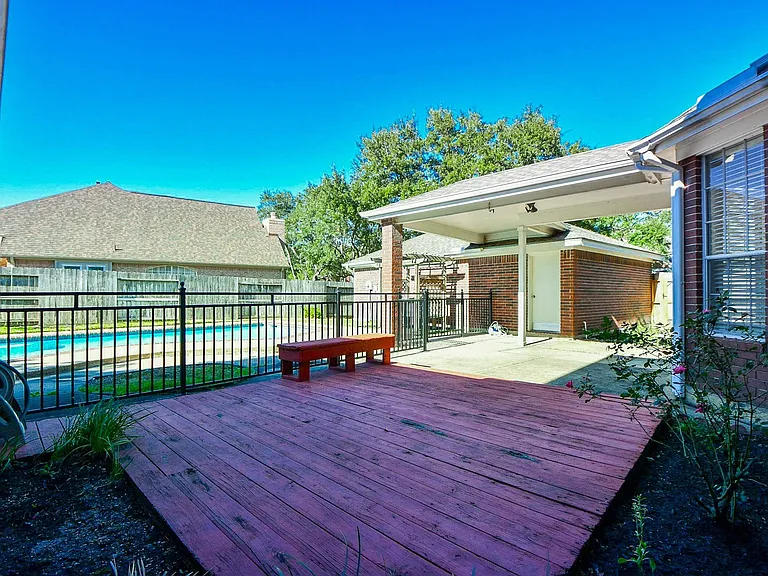 1502 Emerald Springs Ct — Photo 47