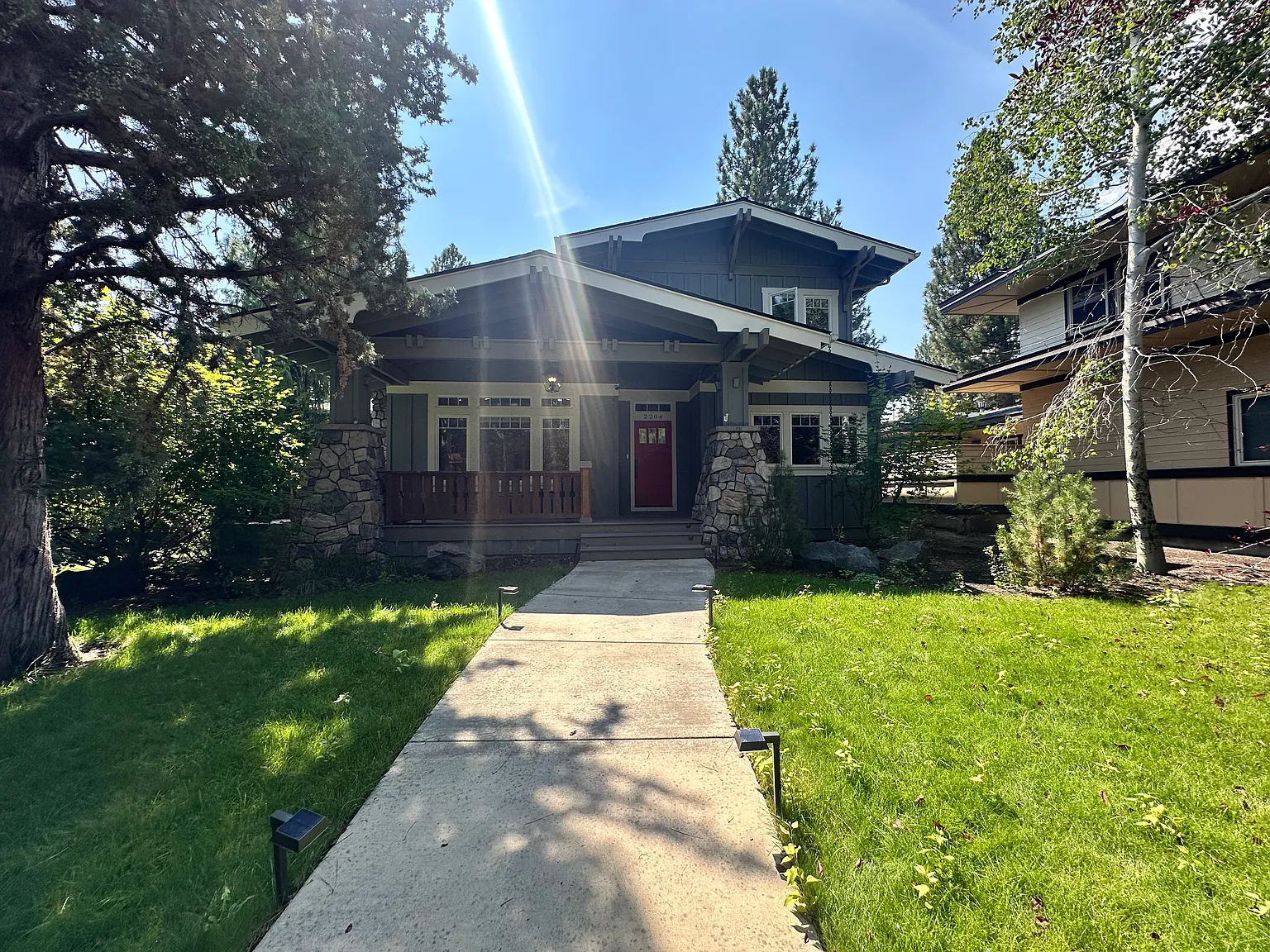 3 bed, 2862 sqft, $6,000 — Photo 1
