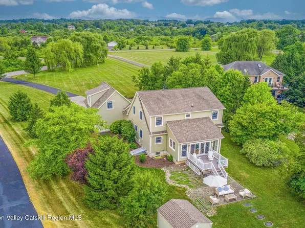 29 Fox Run, Athens, NY 12015