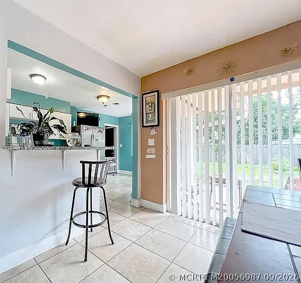 3 bed, 2.0 bath, 1287 sqft, $1,850 — Photo 3