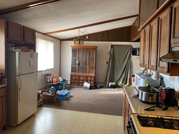 3rd image of 9025 N Dresden Dr