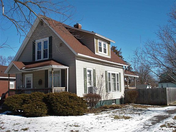 3rd image of 487 Locust St