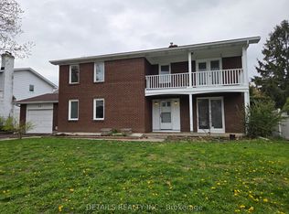 46 Beaumaris Dr, Ottawa, ON K2H 7K3