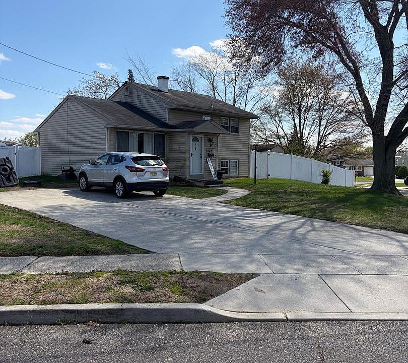 1st image of 440 Baylor Rd